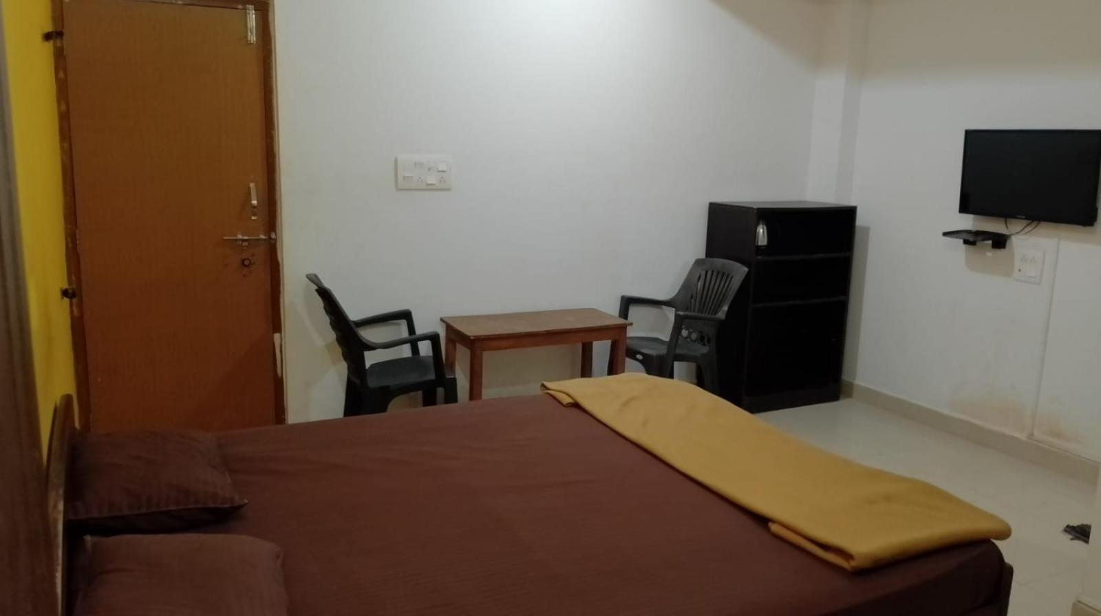 Prakash Holiday Inn 아람볼 외부 사진
