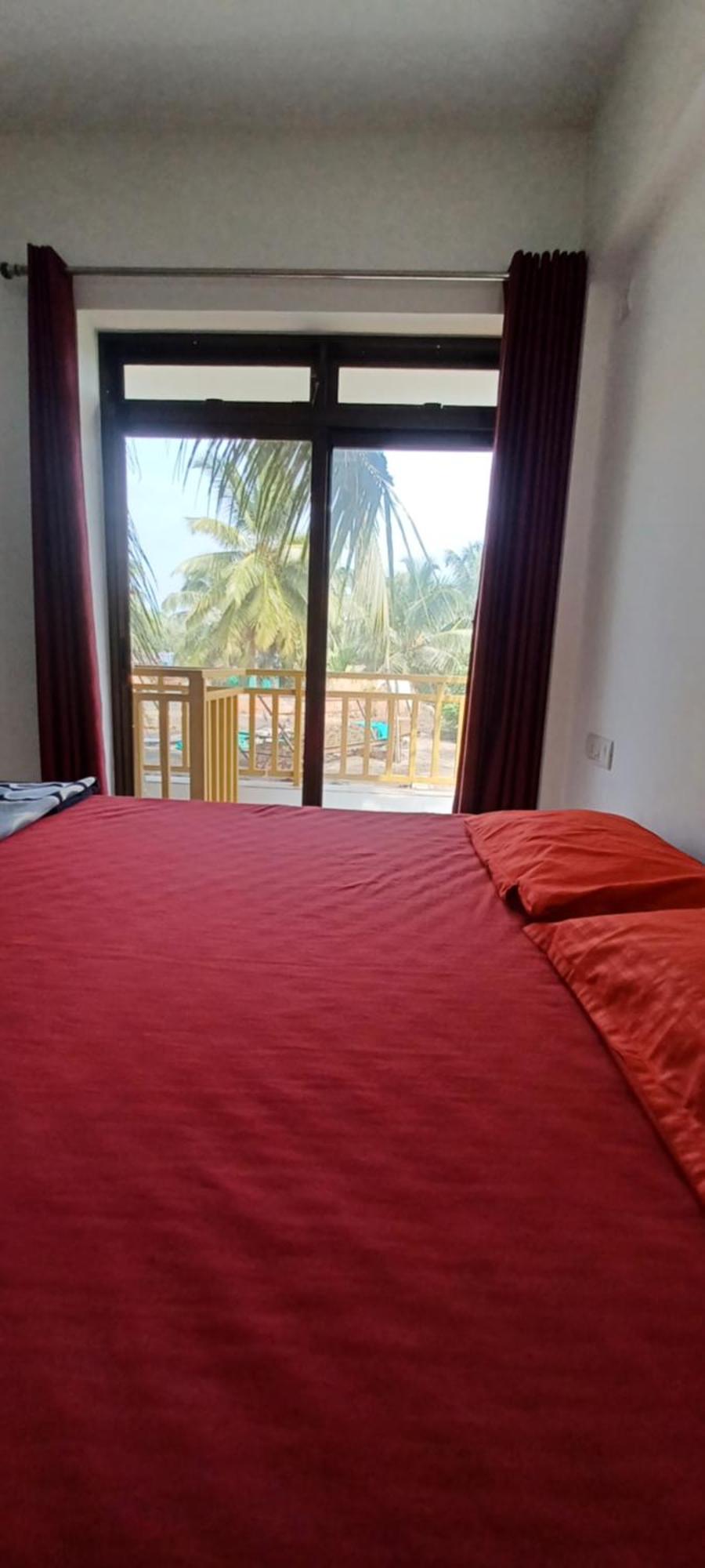 Prakash Holiday Inn 아람볼 외부 사진